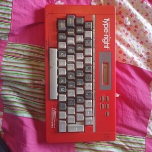 Type-right Electronic Toy Keyboard in Bright Red